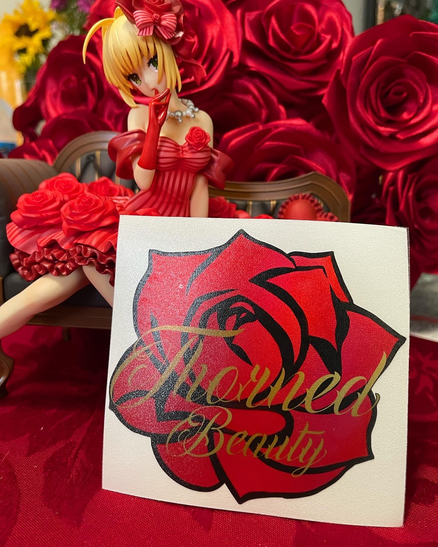 Thorned Beauty Holo Rose